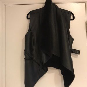 BLANK NYC. Faux shearling vest size medium
